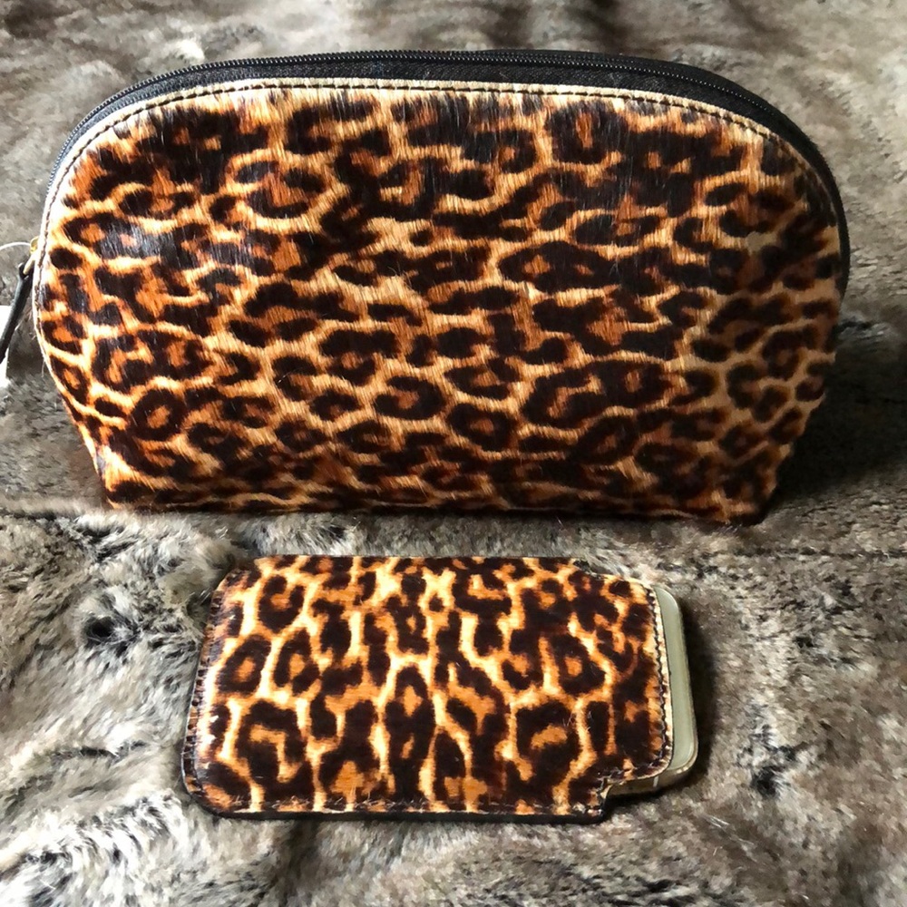 🚫Sold Talbots Leopard Cosmetic Case Phone Case